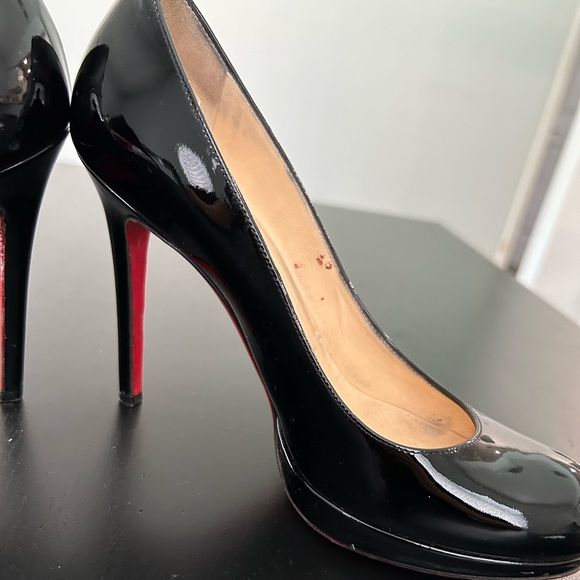 Christian Louboutin women’s heels black - Picture 2 of 7